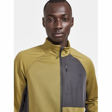 4---1911662-632985_ADV Tech Fleece Thermal midlayer M_Closeup3_Preview