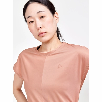 4---2807_f58ec93aeb-1911242-791000_core-essence-ss-tee-w_closeup3-original