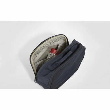 4---F23784_SS19_fvra_kanken_toiletry_bag_fjaellraeven_21