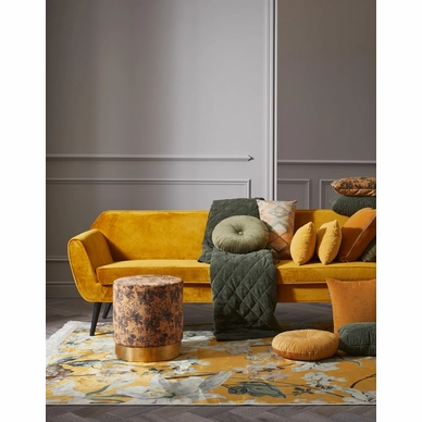 4---FABIENNE_MUSTARD_CUSHION_SFEER_02_LR
