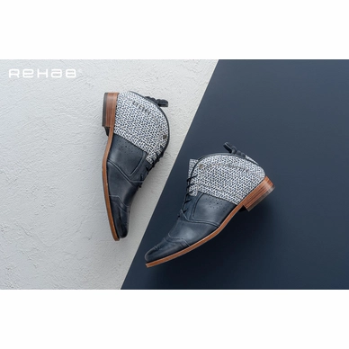 4---rehab-kurt-pyramid-blu-wht-campagne