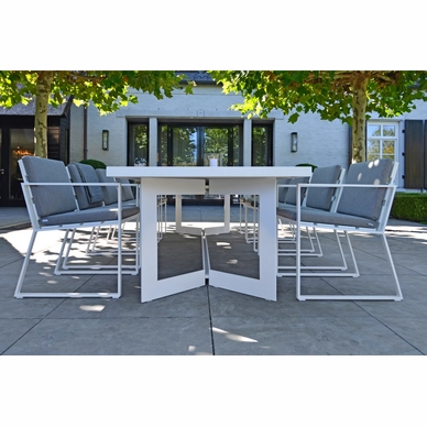 4---2019 Borek Alu Samos chair Wolterinck - Dekton Arta table Studio Borek (front view close-up)_preview