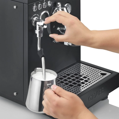 7---GRAEF_Espressomaschine_Batessa_Milchschaum.jpg.thumb