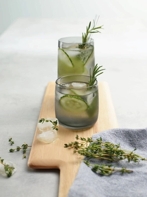 2---Glas-grau-Gurken
