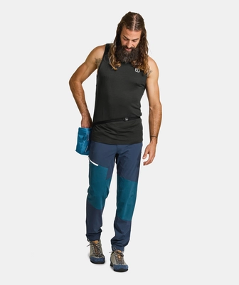 48910-53301-FIRST_AID_ROCK_DOC_heritage_blue-M-01
