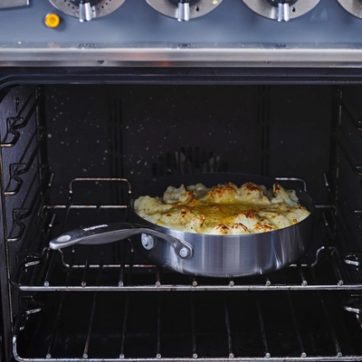 4---CC004782-001-image7-feature2_oven_safe
