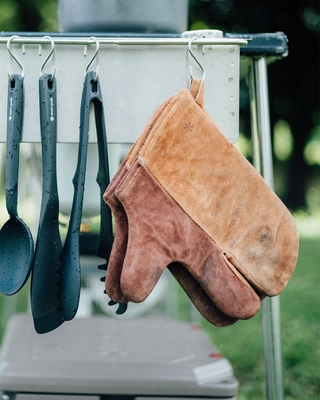 camper_s_mittens_ug-024_lifestyle_04