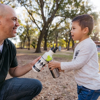 5---K12CNSIPPY-BS-sippy_cap_dad_lifestyle_1024x