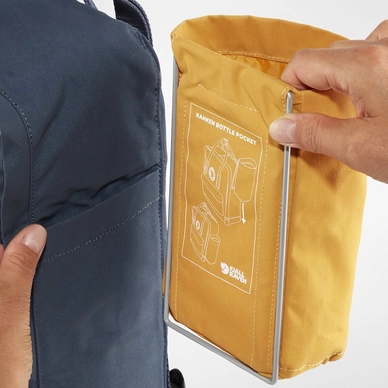 5---Kanken_Bottle_Pocket_23793-160_F_DETAIL_FJR