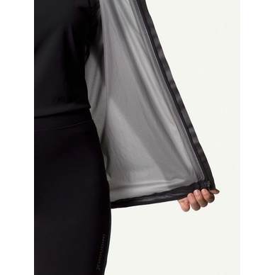 5---Ws-The-Orange-Jacket_True-Black_840004_900_DET_1151_low_c