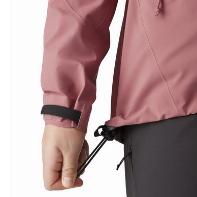 5---Zeta-AR-Jacket-Women-s-Momentum-Hem-Adjuster