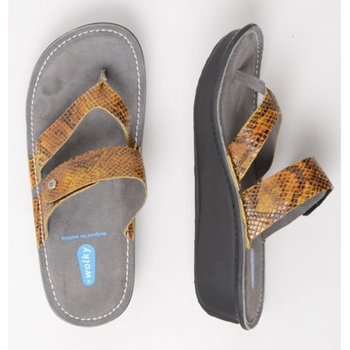 5---wolky-slippers-00877-martinique-98920-oker-snake-print-leer-top-756x1024