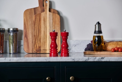 3---H233099_C&M_London 180mm 7inch Red Gloss SM_Lifestyle_HR (3)