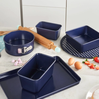 4---Bakeware_range__Lifestyle_1_1_94a5859b-17c6-4867-8ddd-61f705765671