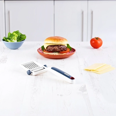 6---Cheese_Slicer_Lifestyle_4_1_5a79f479-27ed-482d-a249-07e69bb56b98