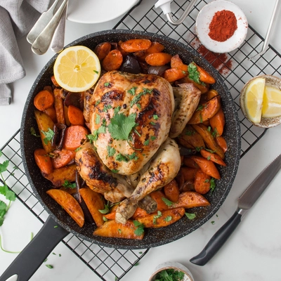 4---Zyliss_one_pot_chicken-4_1_f782e1e8-81ea-451d-9e40-8c5dc23942a3