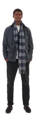 4---USC0001TN17_AW23MAIN_getthelook_1-_no-bg