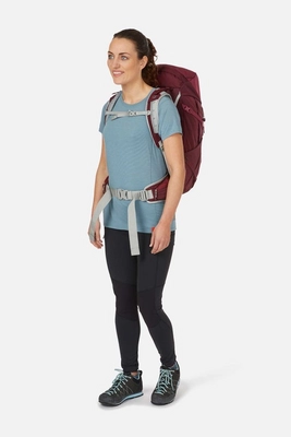 12---airzone_trail_nd28_deepheather_raspberry_ftf_40_dhr_model_front_01