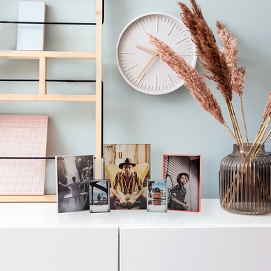 Frames_Shelf_Lifestyle_1080x1080px