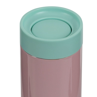 3---7397-Skittle-Travel-Mug-Large-Lid-Closed-Pink-LoRes