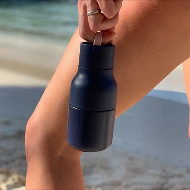 5---7453_Skittle-ActiveBottle_250ml_Solid-Indigo_lifestyle-5_LoRes-e1679485692283