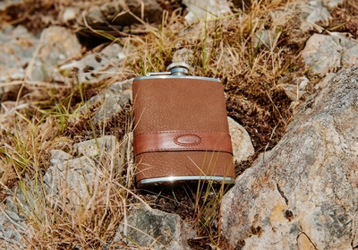 mens-hipflask-walnut-rugby-970752-3