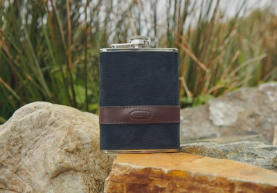 hip-flask-black-brown-rugby-970712-3