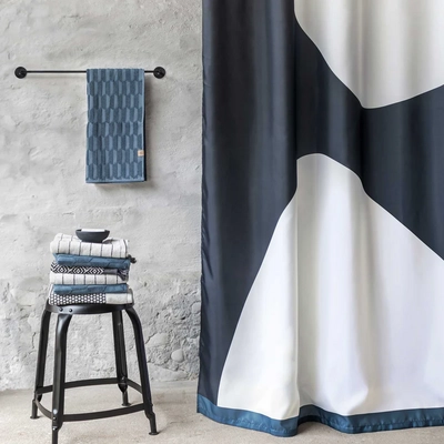 3---ROCK_Shower_Curtain_AW21_01_900x