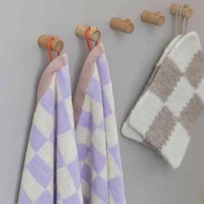 6---RETRO_towel_col87_05_c686dff4-49cf-40ec-a172-6d40203940a2_900x