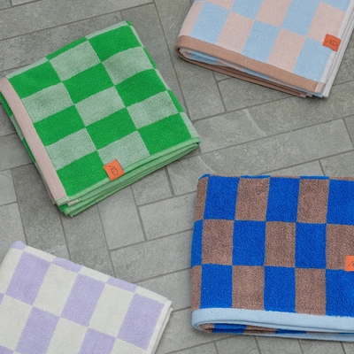 3---RETRO_towels_group_02_236b666d-927b-452b-838c-5070798ec5c9_900x