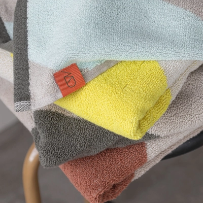 3---DIAGONAL_towels_mix_14_1800x1800 (1)