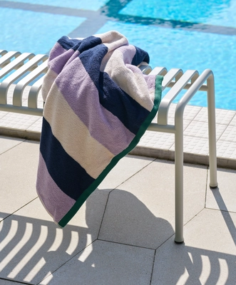 3---Palissade Bench sky grey_Trio Bath Sheet lavender