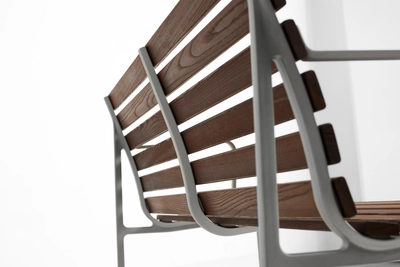 4---AE460-E227_Traverse Dining Bench w. arm heat treated oiled ash_detail 03