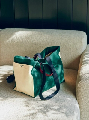 3---hay-weekend-bag-organic-medium-dark-green-multi-73405_1920x1920
