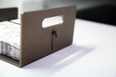 981355_Napkin_Holder_Nupo_brown_Alu_bronze_Learher_Cord_brown_2.JPG