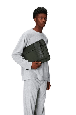 2---16670_green_AW24_men_1