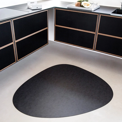 4---lind-dna-curve-xxxl-rug-92x108cm-bull-black-1