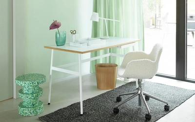 4---2022_Journal_Desk_White_Momento_Table_Lamp_White_Form_Armchair_Swivel_01