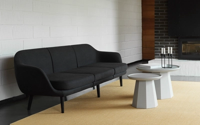 5---2020_Sum_Sofa_MLF28_Pine_Table_Light_Grey_01