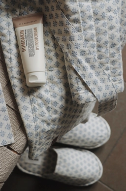 Foot_cream-Hair_and_Body_care-583-00_Neutral_No_color-3_1188x1800