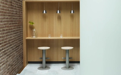 4---2023_Pole_Barstool_75cm_PineGrey_Tub_Lamp_13_Aluminum