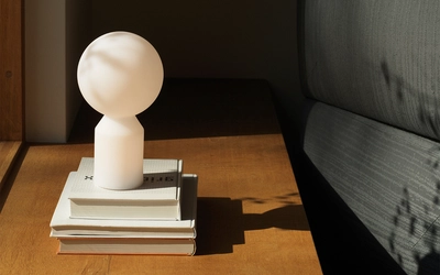 6---2024_Yo_Table_Lamp_Small_White_07
