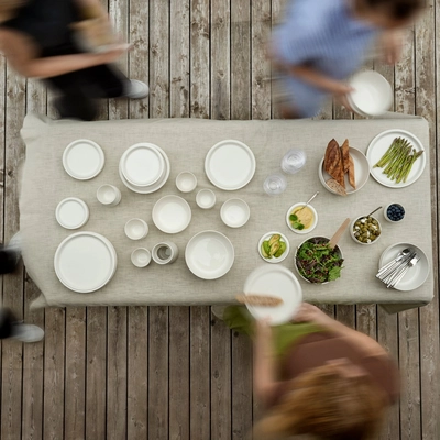 Zone-Denmark-Eau-Serie-off-white-Draufsicht-Tisch-Ambiente-1