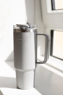 3---lightgrey-thermocupwithstraw3_952x
