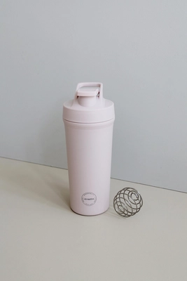 Shaker-Bottle-Soft-Rose-5_1800x