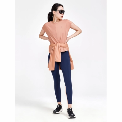 6---2807_19e7703a75-1911242-791000_core-essence-ss-tee-w_closeup6-original