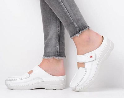 6---wolky-extra-comfort-06227-roll-slipper-70101-wit-leer-sfeer