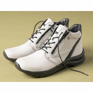 6---wolky-hoge-veterschoenen-05891-glacier-24104-winterwit-leer-sfeer