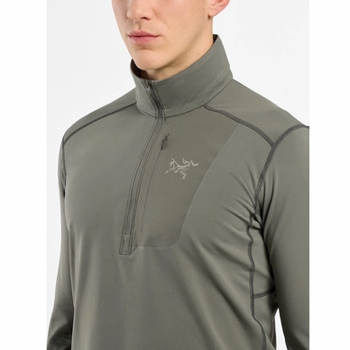 6---Rho-LT-Zip-Neck-Forage-Pocket-Detail