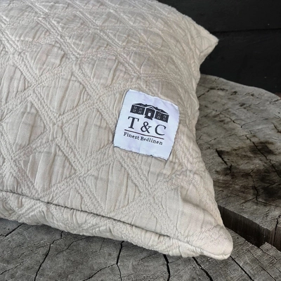 2---Iris-beige-50x50-1